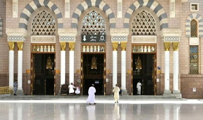 Prophet’s Mosque Rooftop and Courtyards Upgraded With 117,000 m² of Thassos Marble