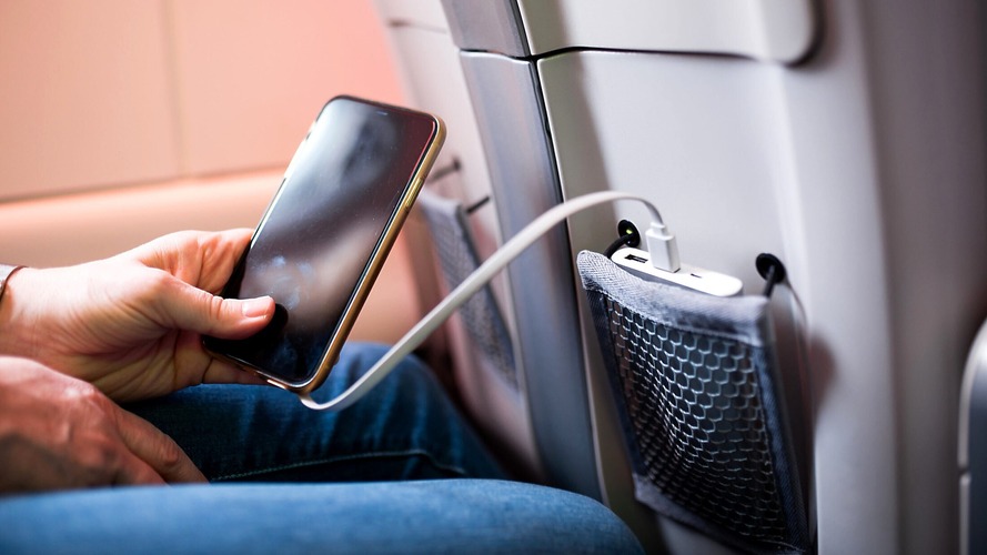 Qatar Civil Aviation Authority Updates Rules for Carrying Power Banks on Flights