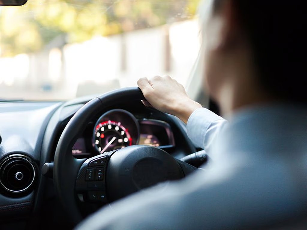 UAE Guide: Apply for International Driving Licence Online