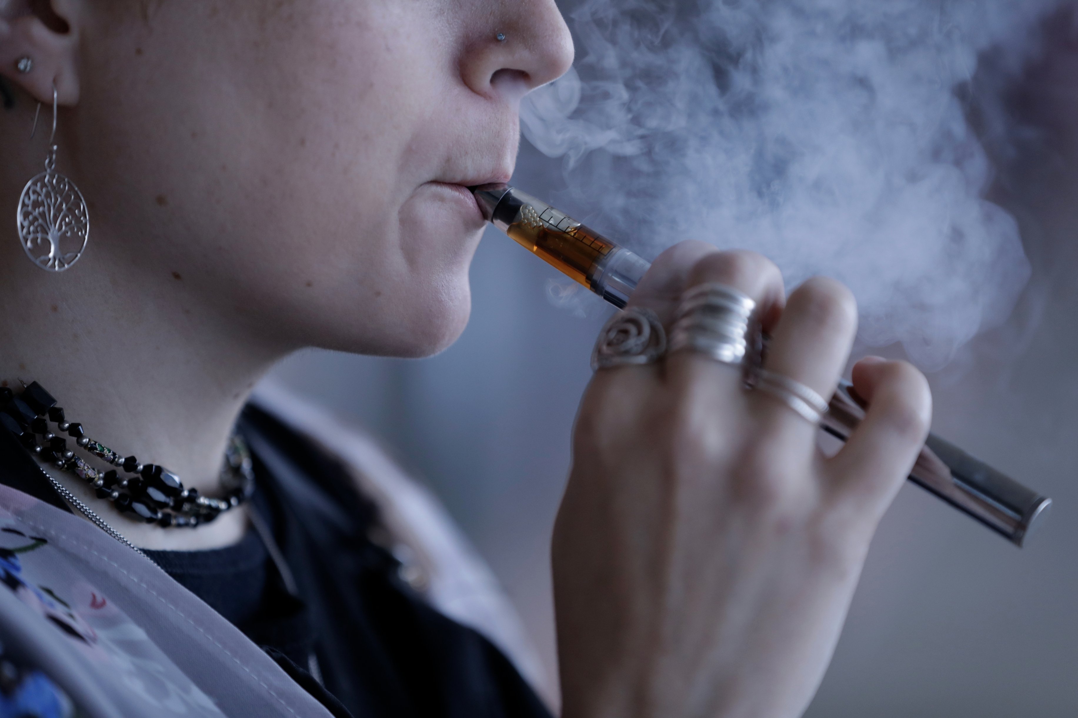 UAE Health Alert: Dangerous Substances Found in Some Vaping Products