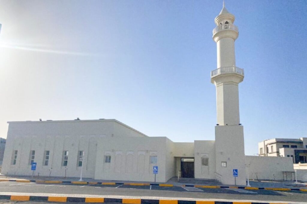 Qatar inaugurates new mosque in Al Dhakhira with facilities for male and female worshippers