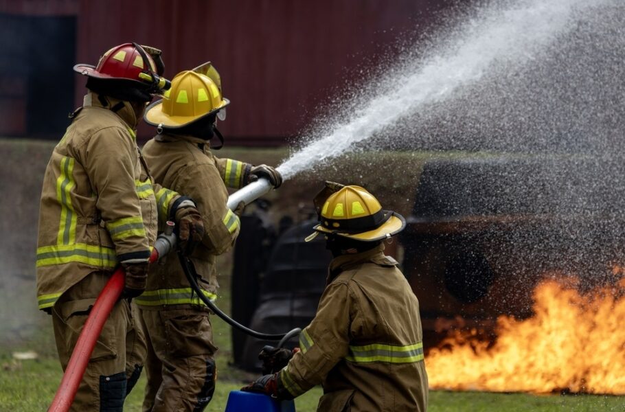 Fire Contained at Tire Warehouse in Qatar’s Al Murrah