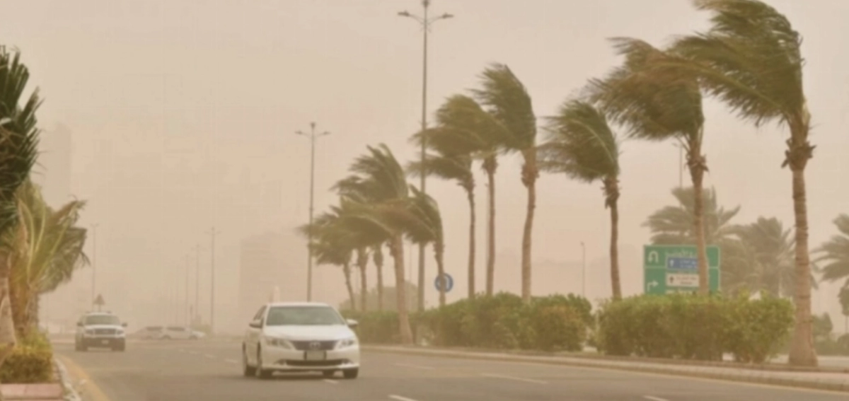 Saudi Weather Update: Dusty Winds and High Temperatures Expected
