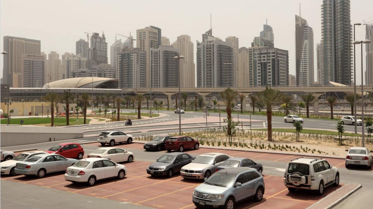 Dubai Public Parking: Could a Subscription Save Daily Commuters Money?