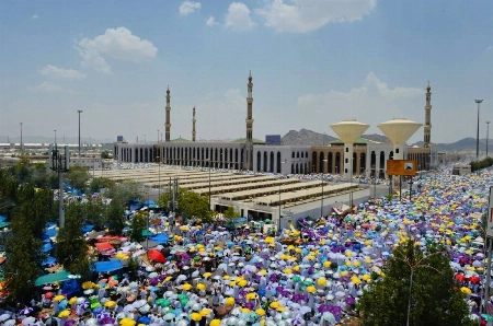 Saudi Arabia Starts Early Preparations for Hajj 2027 With 75 Countries