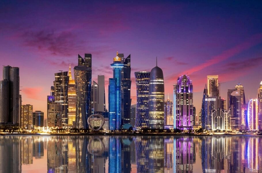 Qatar Reveals Minimum Salary Requirement for Family Visit Visa Sponsorship