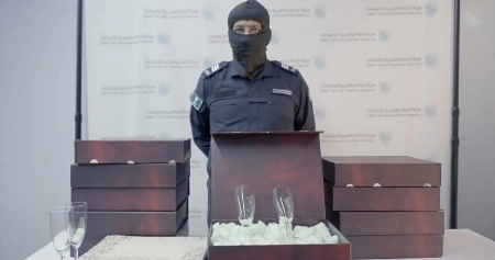 Saudi Customs Seize 40,000 Amphetamine Pills at Dammam Airport