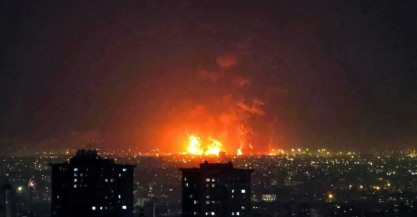 Explosions Heard Near Strait of Hormuz, Iranian State Media Reports