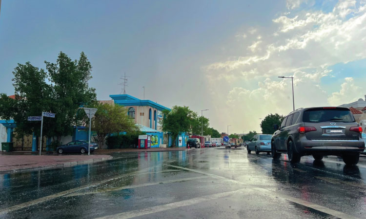Kuwait Traffic Department Urges Tyre and Brake Checks Ahead of Rain