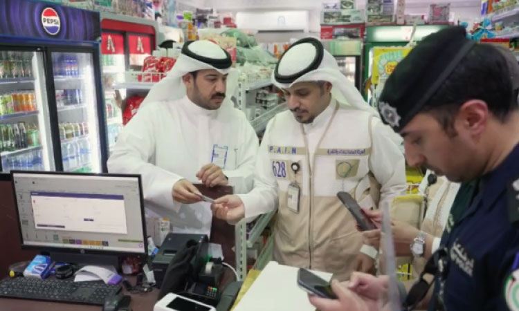 Kuwait Arrests Five Residency Violators in Jahra Security Campaign